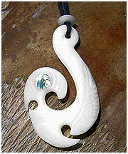 Anhänger aus Horn